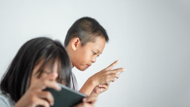 Balancing Screen Time Guidelines for Healthy Technology Use Among Children and Teens