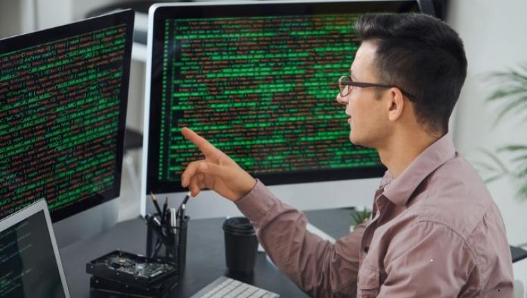 Cybersecurity in 2025: How to Stay Safe Online in the Digital Age