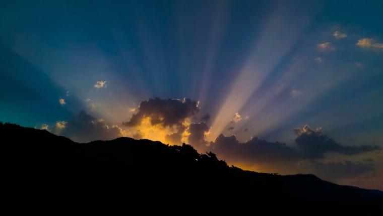 The Magic of Sunsets and Sunrises