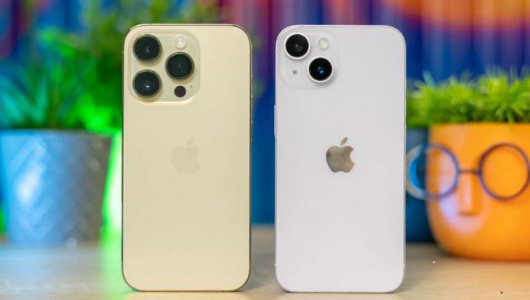 The Evolution of the iPhone: How Apple Redefined the Smartphone Experience