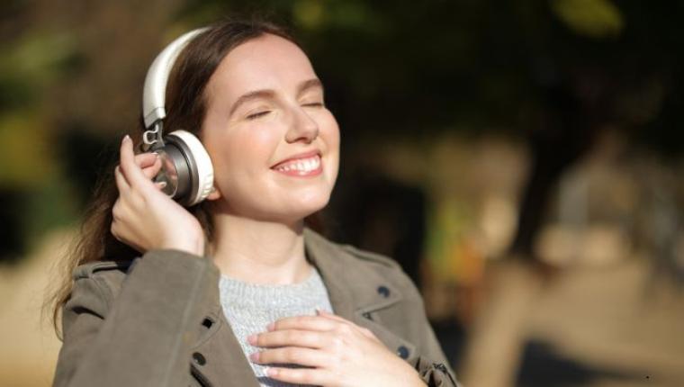The Healing Power of Music: How Songs Impact Our Emotions and Well-Being